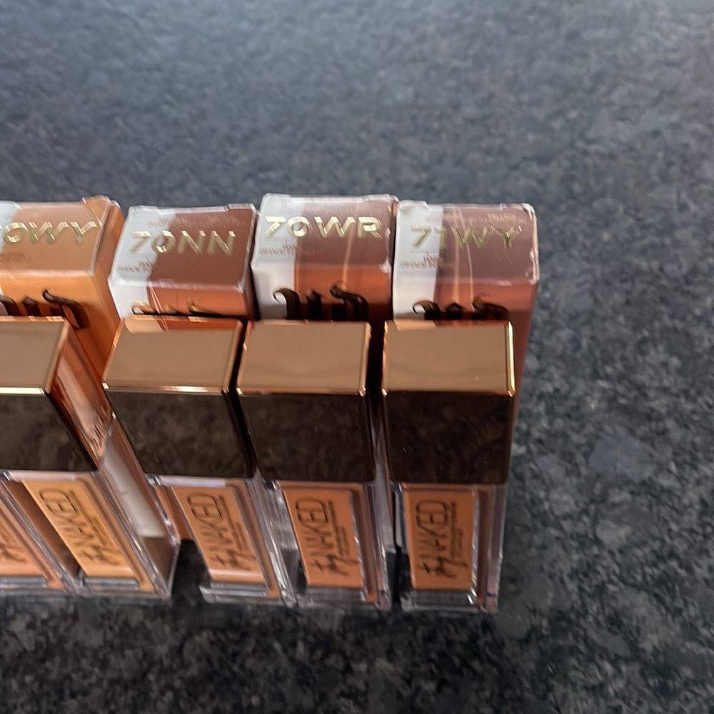 Urban Decay Stay Naked Weightless Liquid Foundation in 17 shades pick yours NEW - Picture 7 of 8